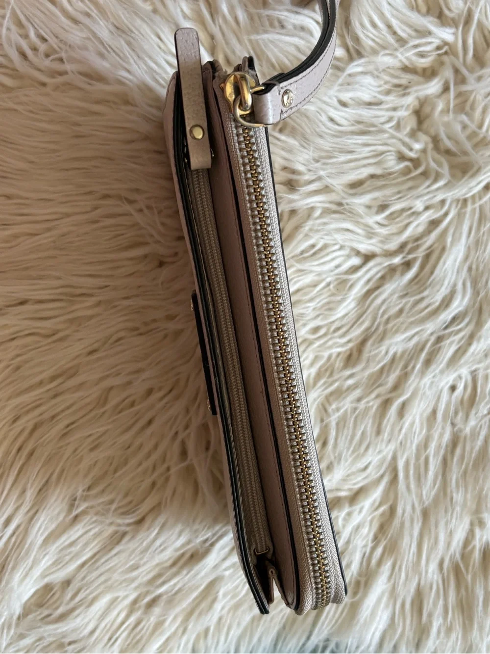 Kate Spade Layton Wellesley Grand Street Zip Wristlet Wallet Mousse Frosting EUC